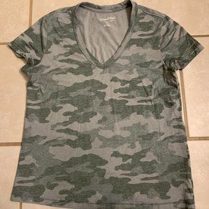 Women's Camo Short Sleeve Shirt